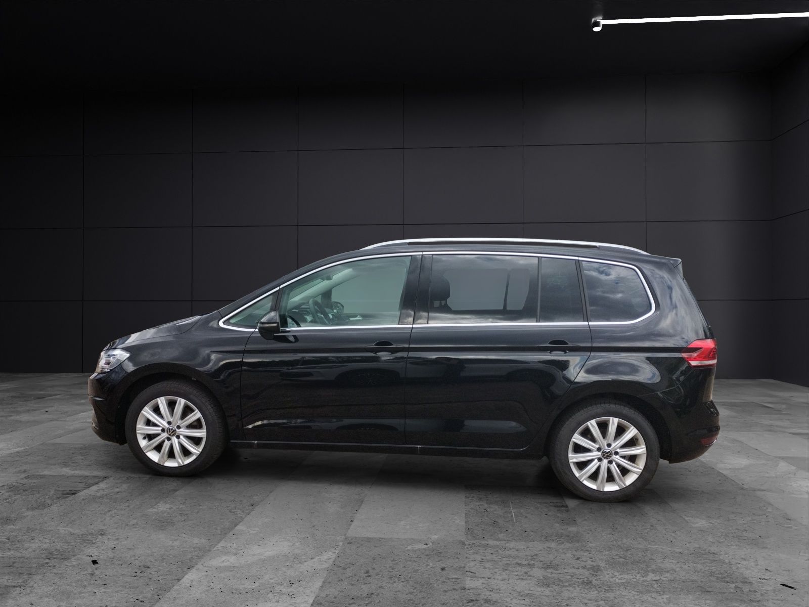 Fahrzeugabbildung Volkswagen Touran TDI Highline DSG LED AHK Navi AID ACC RFK