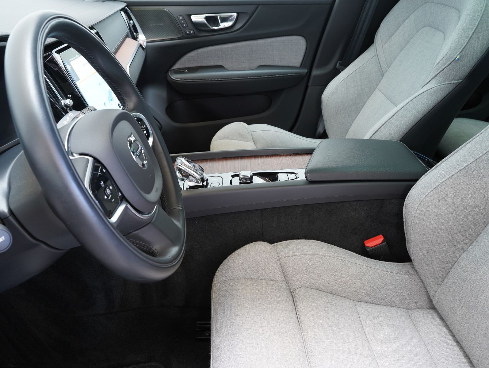 Fahrzeugabbildung Volvo V60 Kombi B4 B Plus Bright LED/PANO/LM19"/360°