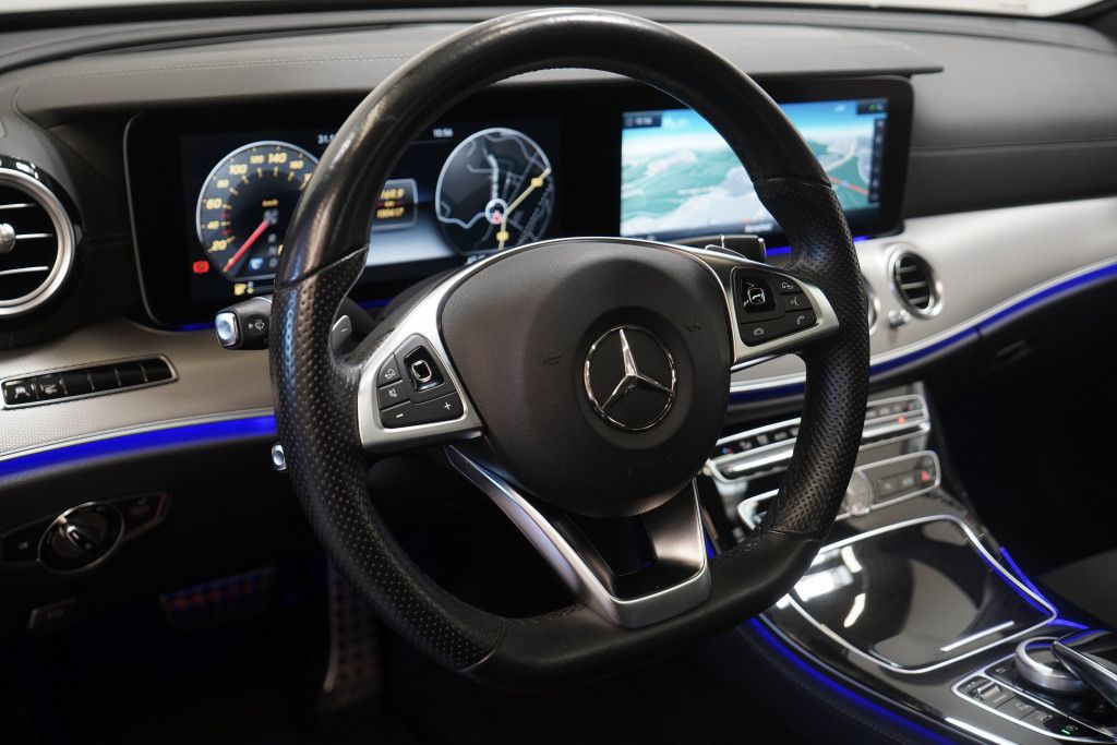 Mercedes Benz E 300