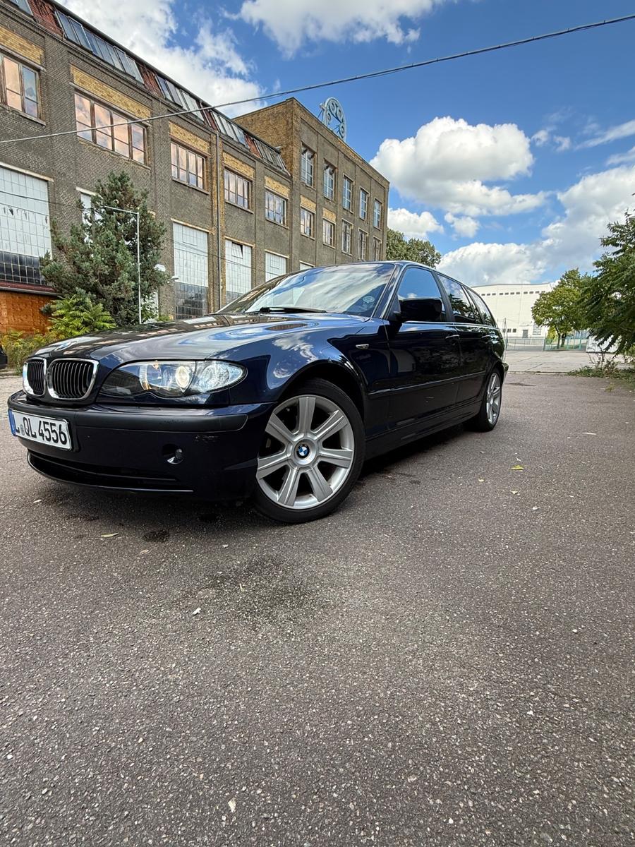 BMW 318, 2004