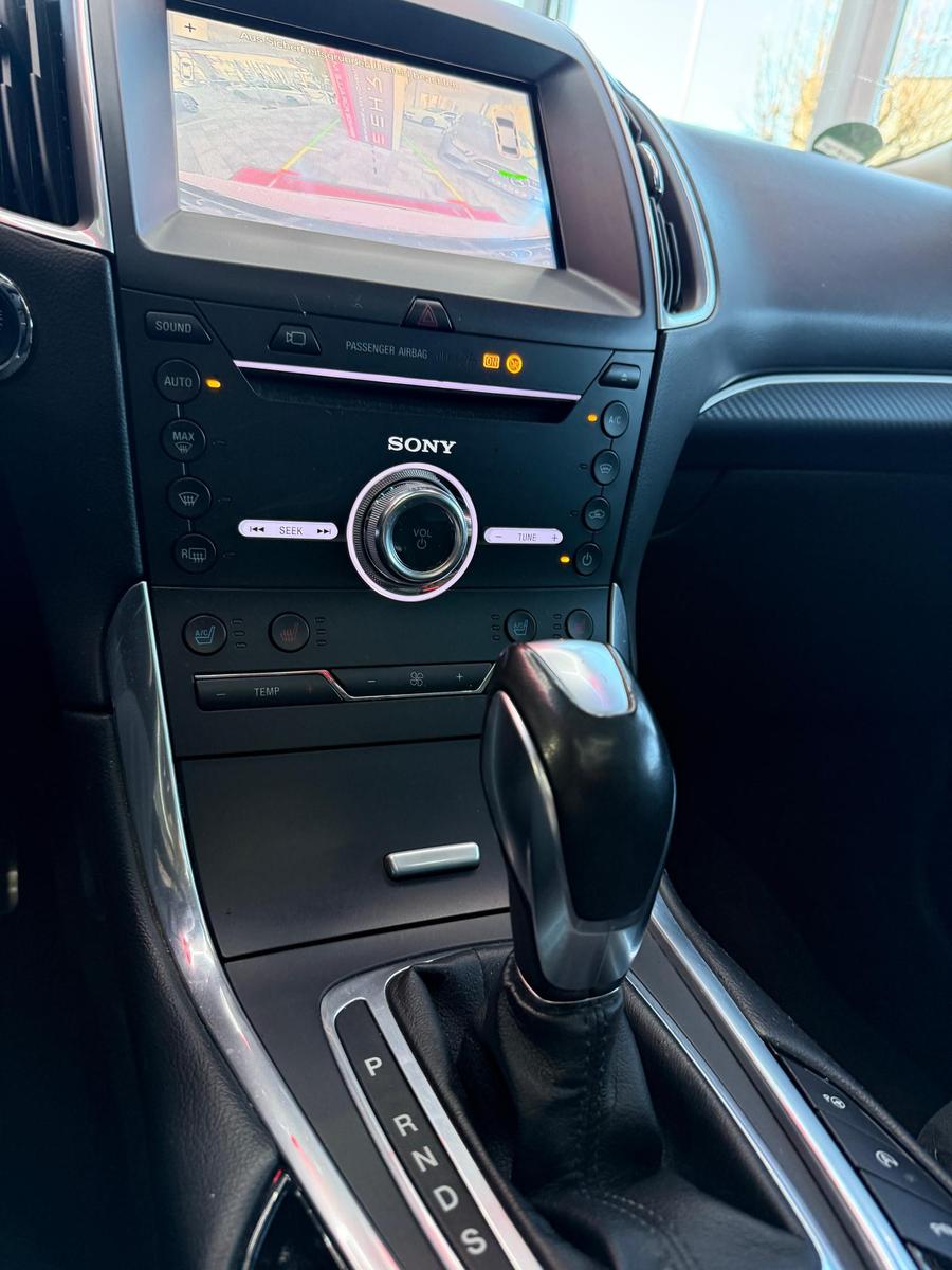 Ford Edge 2.0 T, 4x4, Pano, Automatik, AHK abnehmb.
