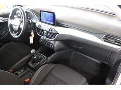 Fahrzeugabbildung Ford Focus Cool & Connect,viele Extras,Top-Zustand