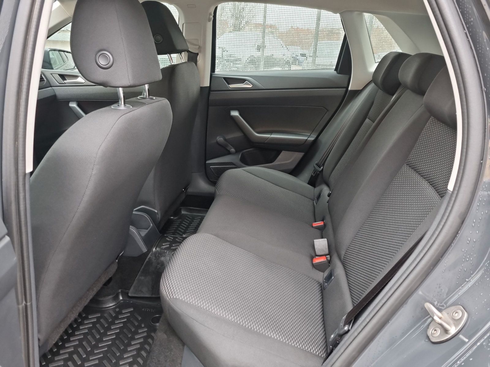 Fahrzeugabbildung Volkswagen Polo 1.0 Trendline PDC SHZ DAB+ KLIMA