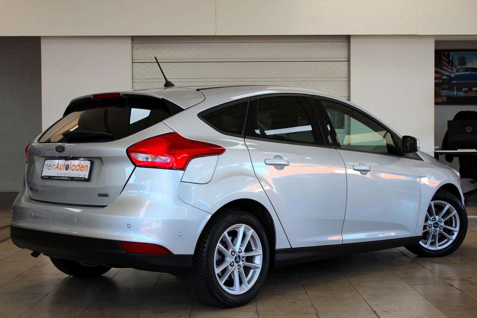 Ford Focus 1,0 Titanium Aut. *NAVI*XENON*PARKASSIST*