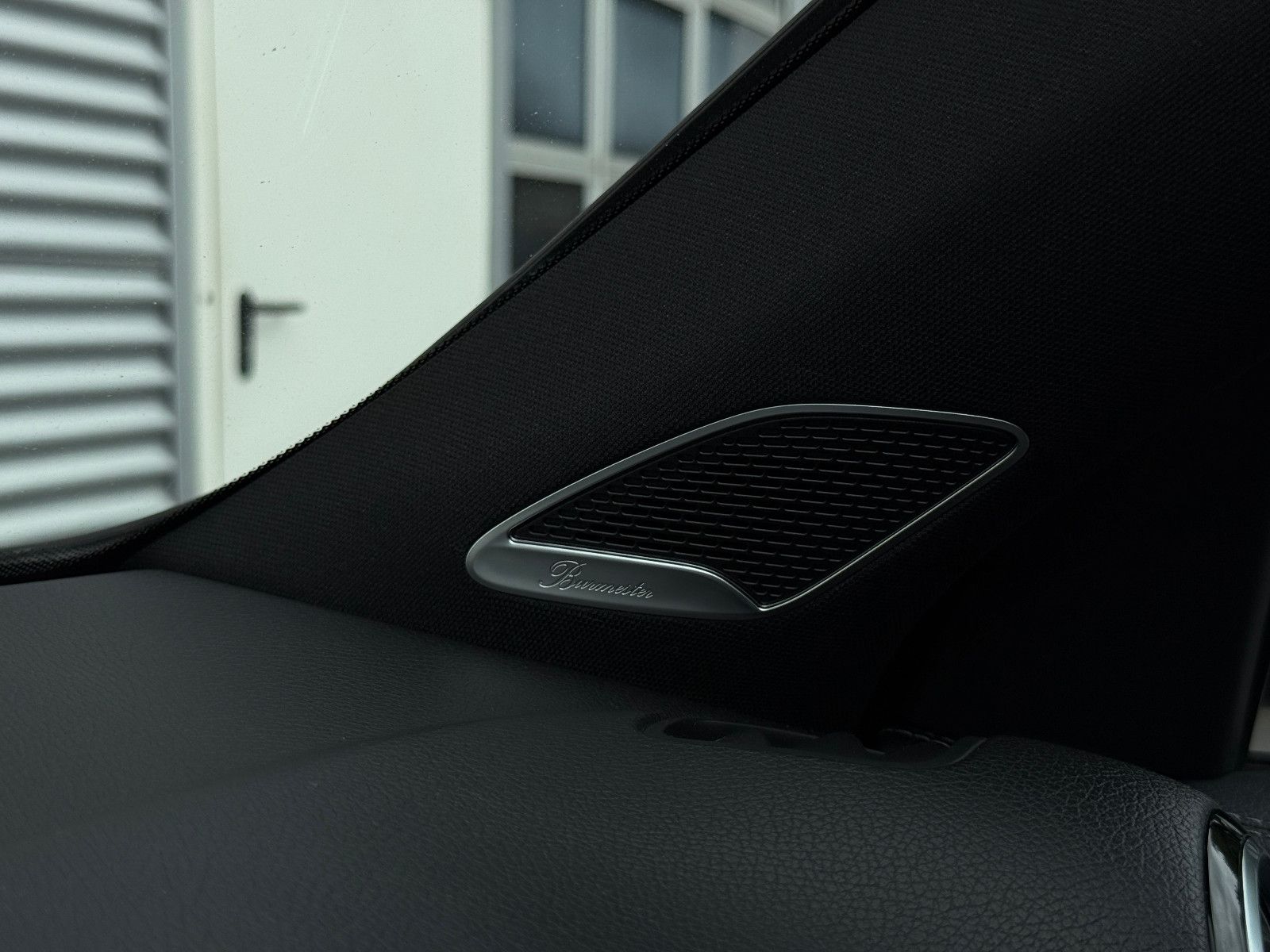Fahrzeugabbildung Mercedes-Benz GLB 35 AMG 4Matic ACC Burmester 360°K Pano Night