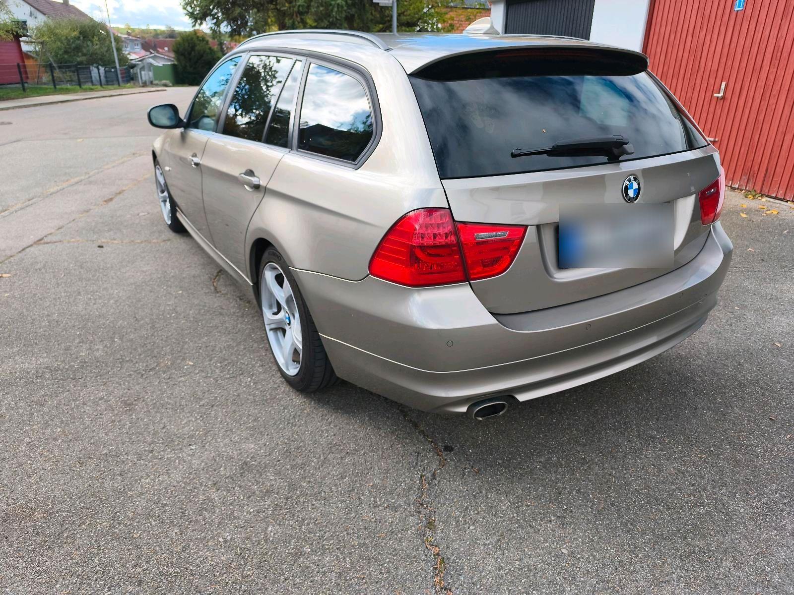 BMW 320 2011 — engine 160 HP (118kW)