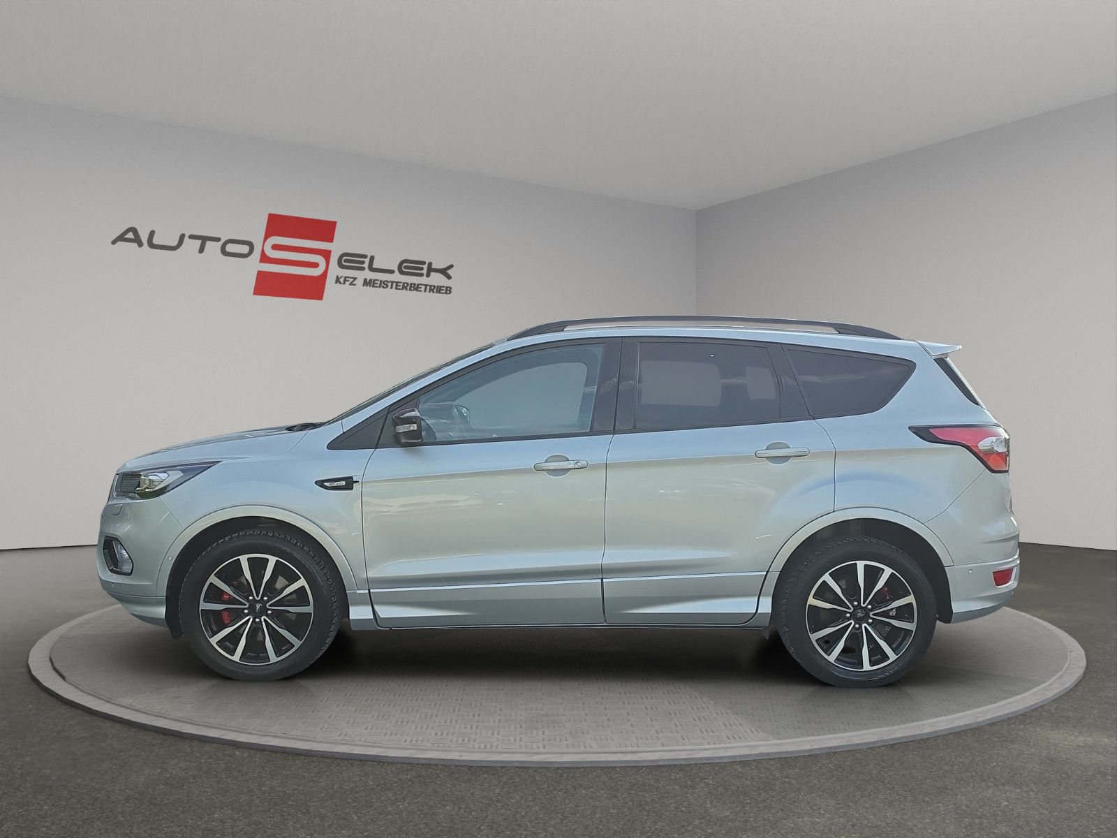 Fahrzeugabbildung Ford Kuga ST-Line Panorama-Dach Kamera Alcantara AHK