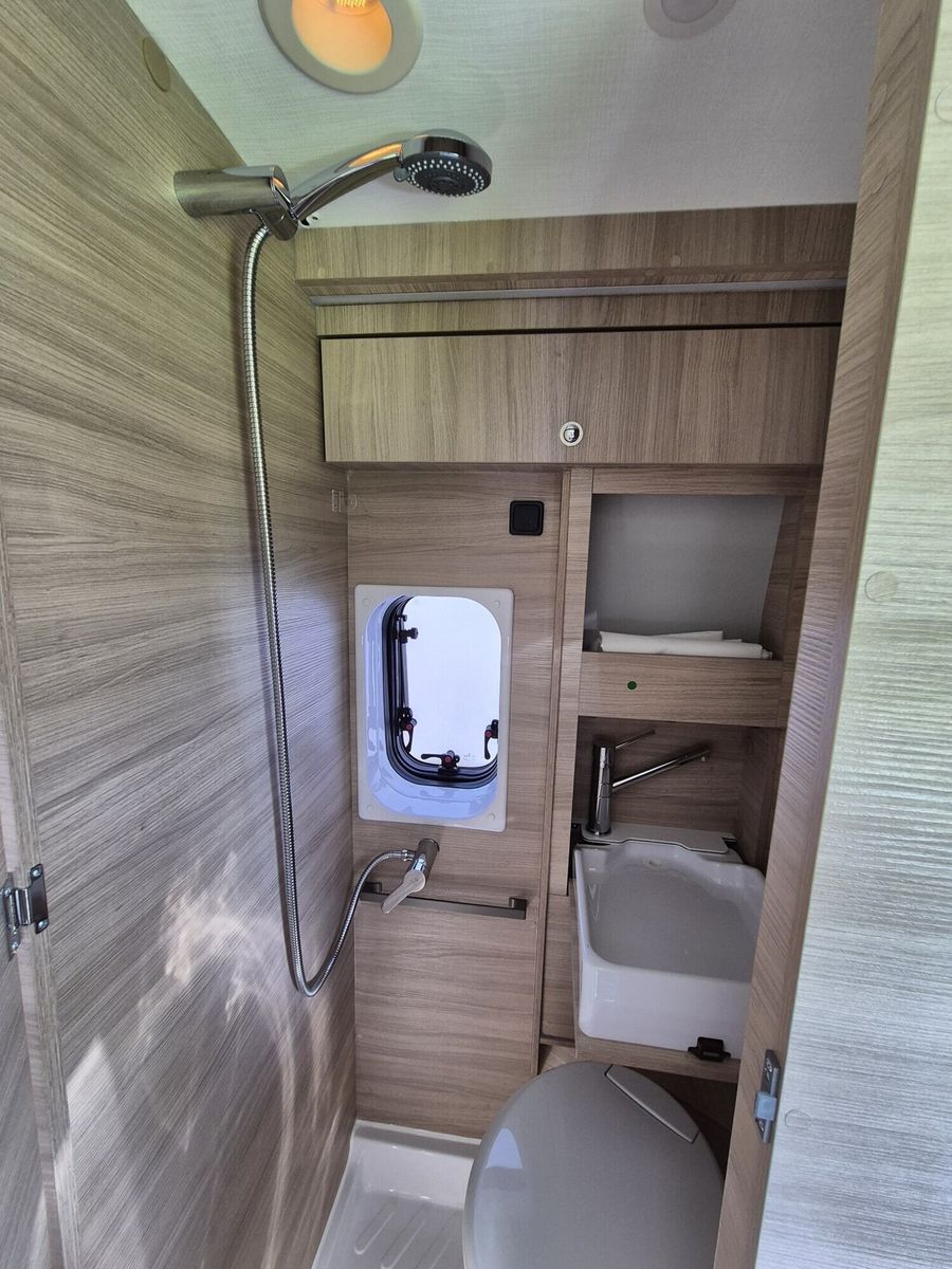 Fahrzeugabbildung Forster Livin Up FV599EBL 4530 Sondernachlass