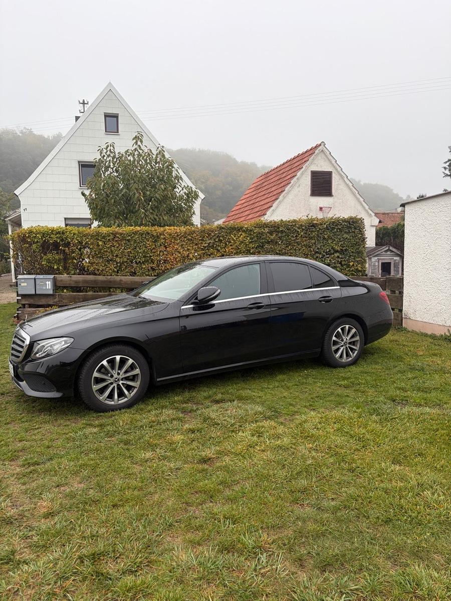 Mercedes-Benz E 220