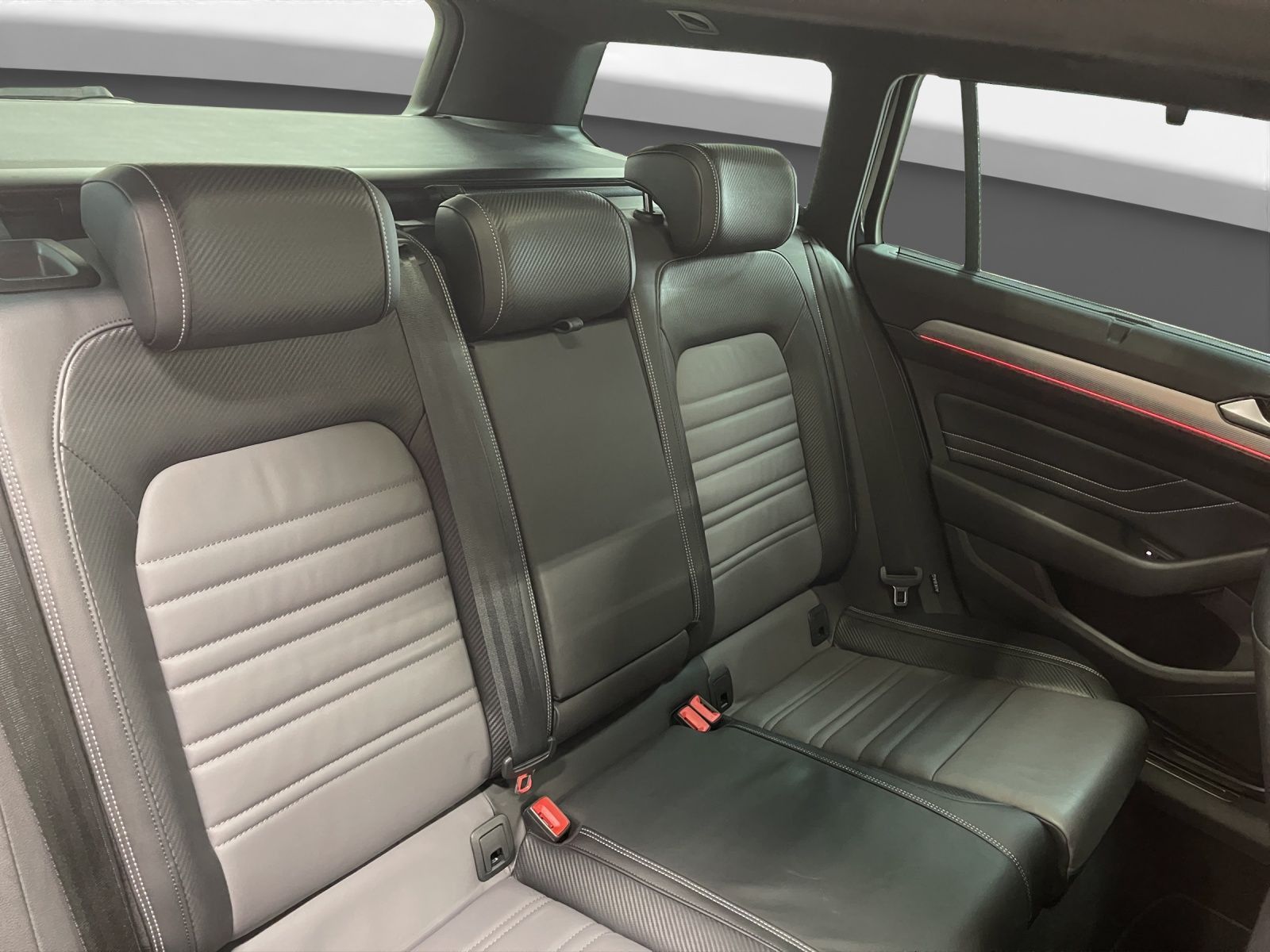 Volkswagen Passat Variant - Bild 17