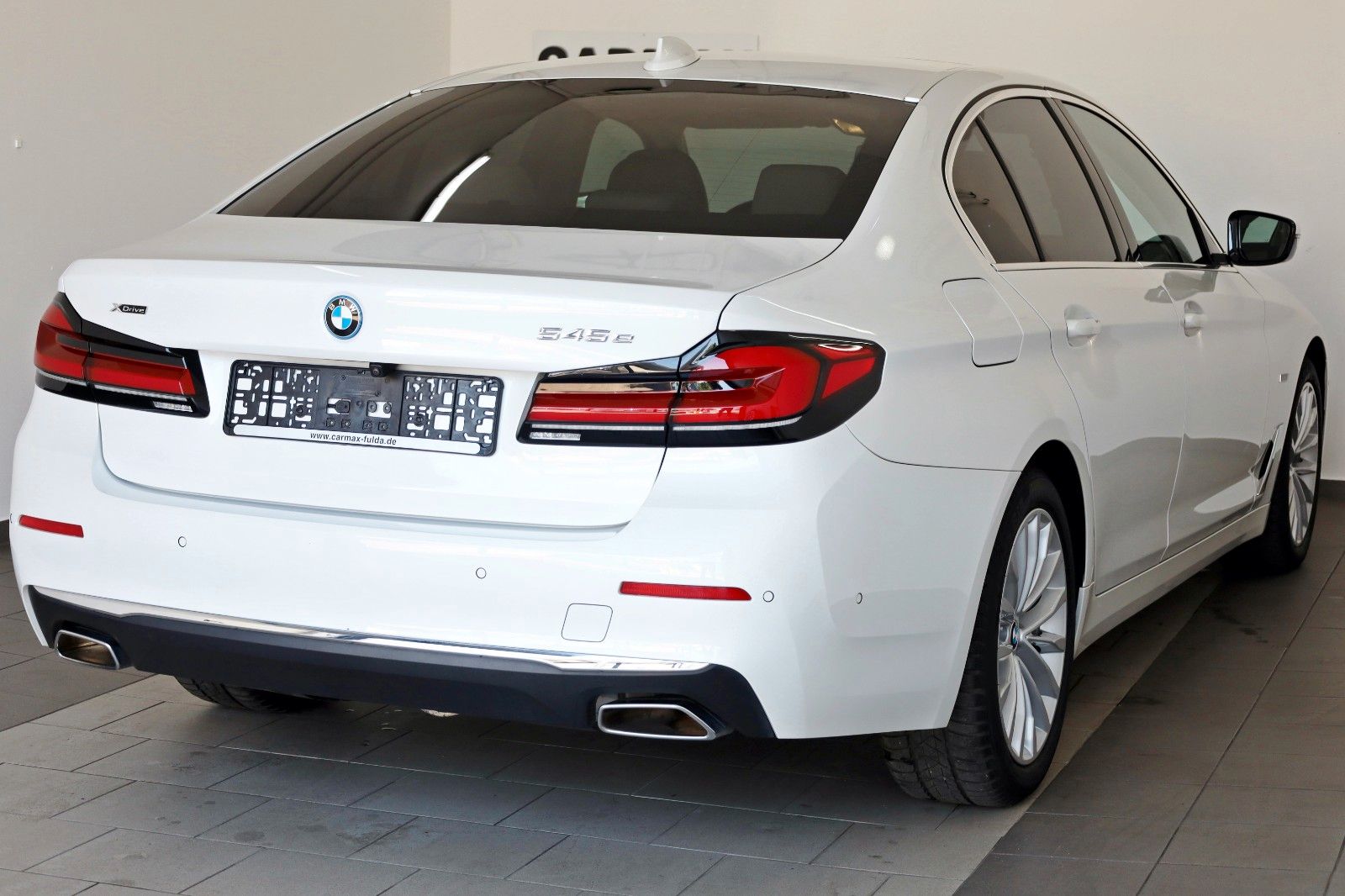 Fahrzeugabbildung BMW 545e xDrive Luxury Line,Navi,SD,4xSH,Kam,AHK,+WR