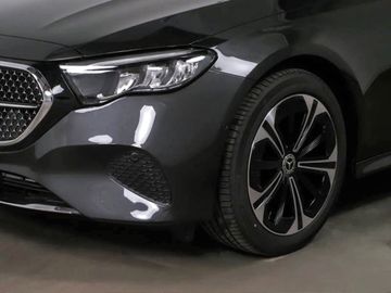 Mercedes E 220 - 5