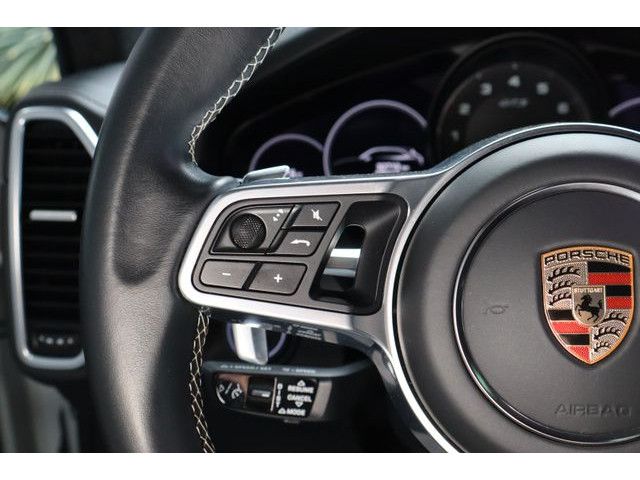 Porsche Cayenne GTS InnoDrive Head-Up Standh. Panorama foto 13