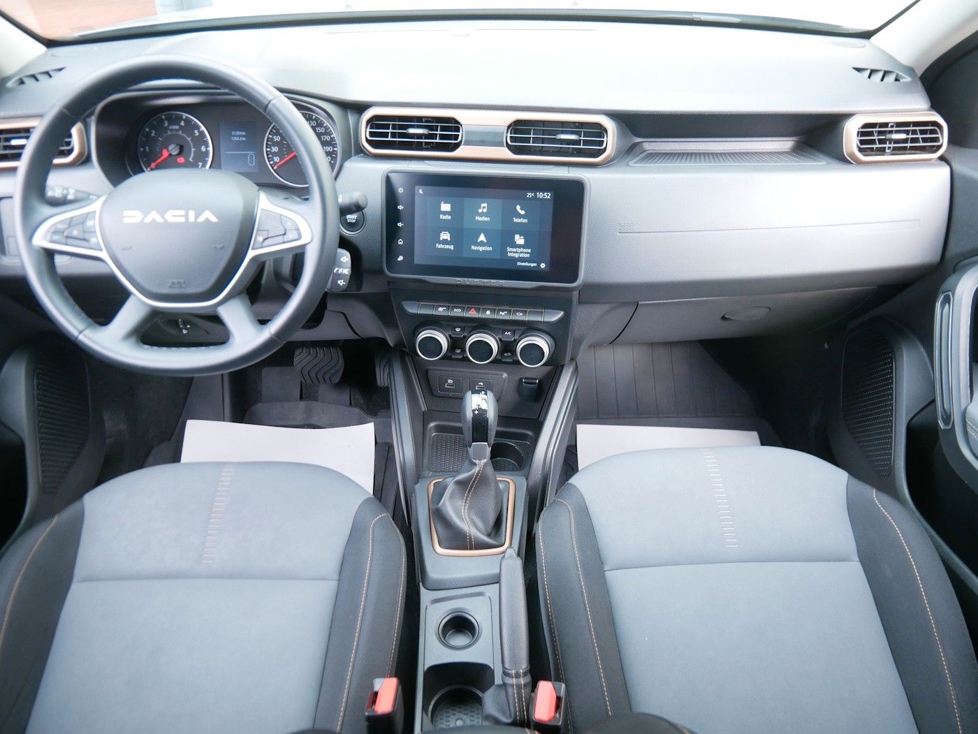 Fahrzeugabbildung Dacia Duster II 1.3 TCe Extreme 360°Kamera NAVI SHZ AL