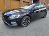 Volvo S60 T5 R Design 4x4/3Jhr.Garantie+TÜV+Inspktn ne - gebrauchte Volvo S60 aus dem Jahr 2018