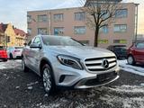 Mercedes-Benz GLA 200 Xenon Kamera Shz Temp LED PDC - silberne Mercedes-Benz GLA 200