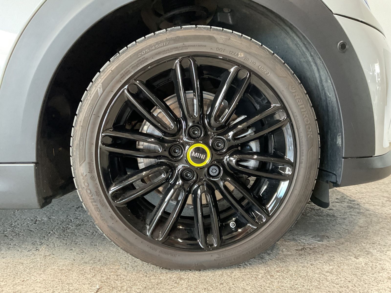 Fahrzeugabbildung MINI Cooper SE LED Pano.Dach RFK Navi ACC