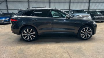 Jaguar F-Pace - 4
