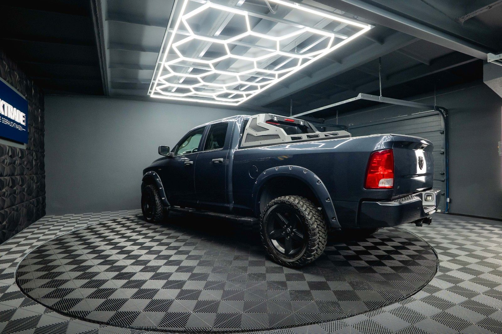 Fahrzeugabbildung Dodge RAM 3.6 V6 4x4 LONGBED Offroad *LPG*6 Sitze*