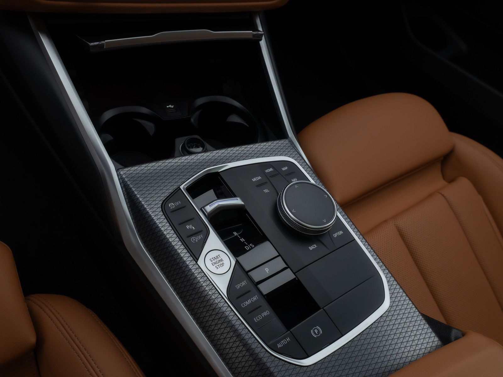 Fahrzeugabbildung BMW 330i xD M Sport Panorama Kamera HUD HiFi Komfort