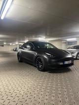Tesla Model Y Performance Dual Motor  - Tesla Model Y Gebrauchtwagen in Berlin