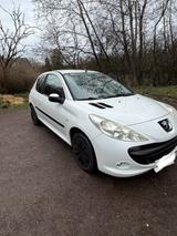 Peugeot 206+ 1.4 Benzin | TÜV | Sparsam - Peugeot 206 Gebrauchtwagen in Saarbrücken