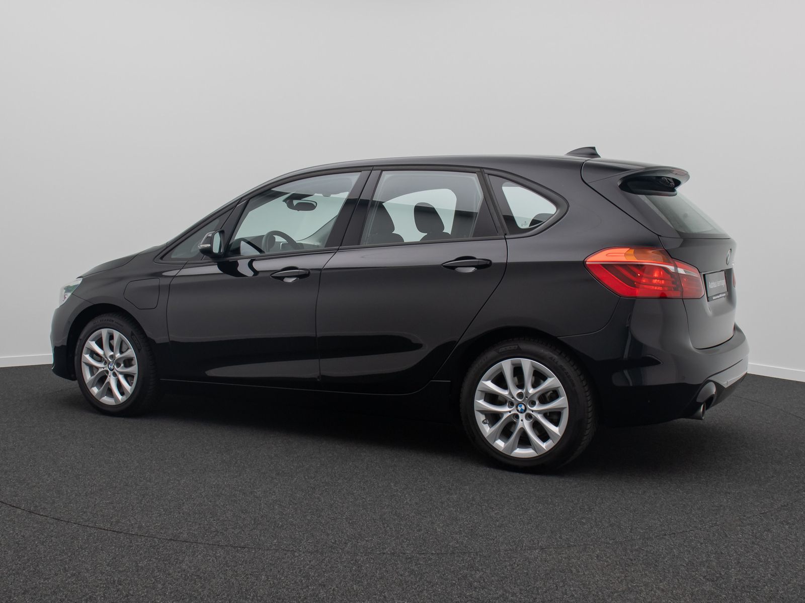 Fahrzeugabbildung BMW 225xe iPerf  Active Tourer ParkAss Navi WLAN PDC