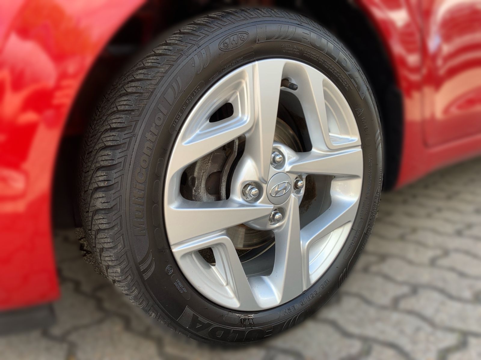 Fahrzeugabbildung Hyundai i10 1.0 Edition 30 1 Hand Allwetter