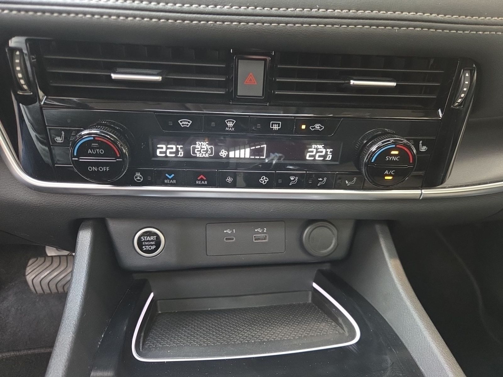 Fahrzeugabbildung Nissan X-Trail 1.5 VC-T MHEV N-Connecta