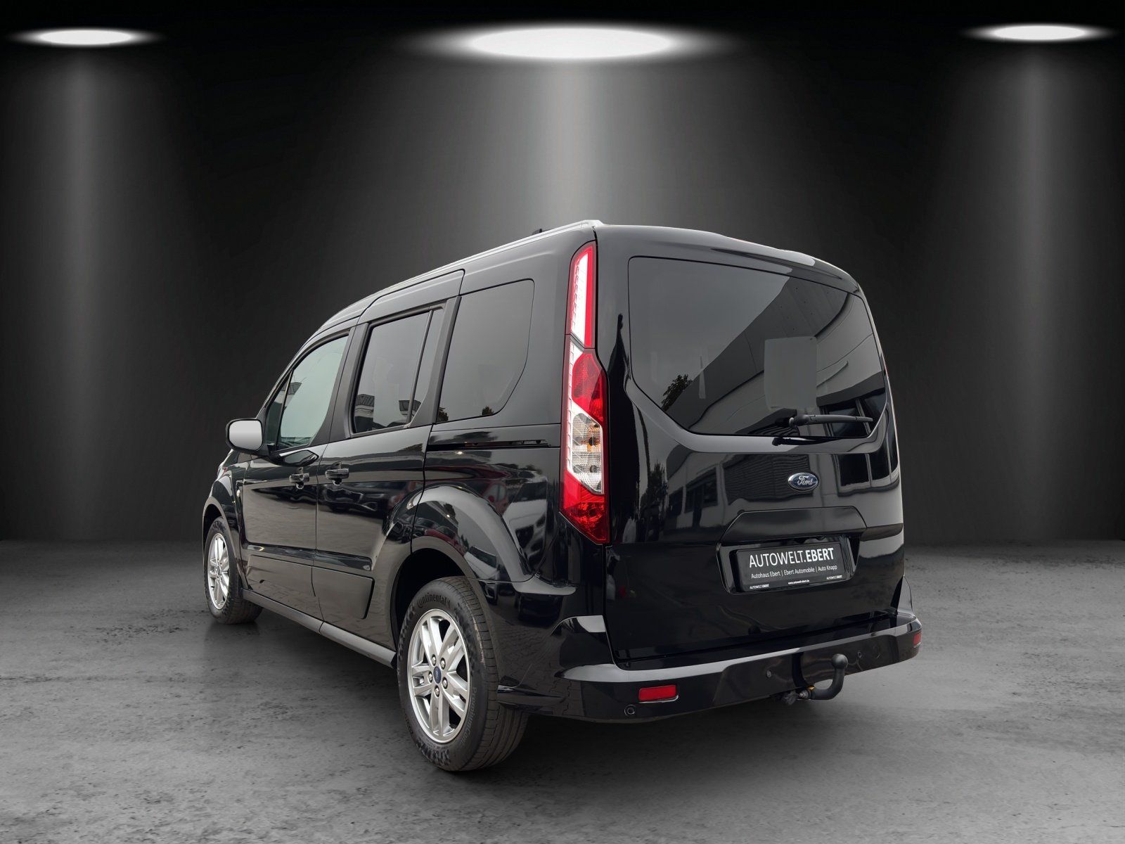 Fahrzeugabbildung Ford Tourneo Connect 1.5 TDCi Titanium Bi-Xe/ACC/PANO