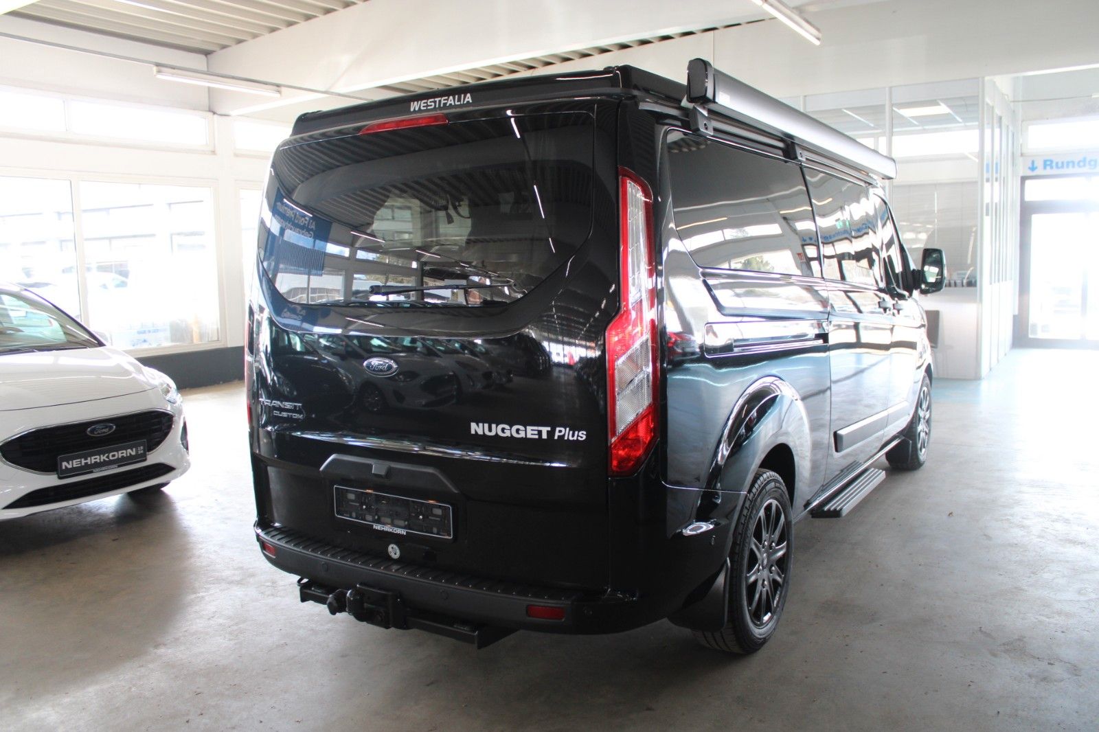 Fahrzeugabbildung Ford Ford Nugget PLUS Aufstelldach Aut WC Markise AHK