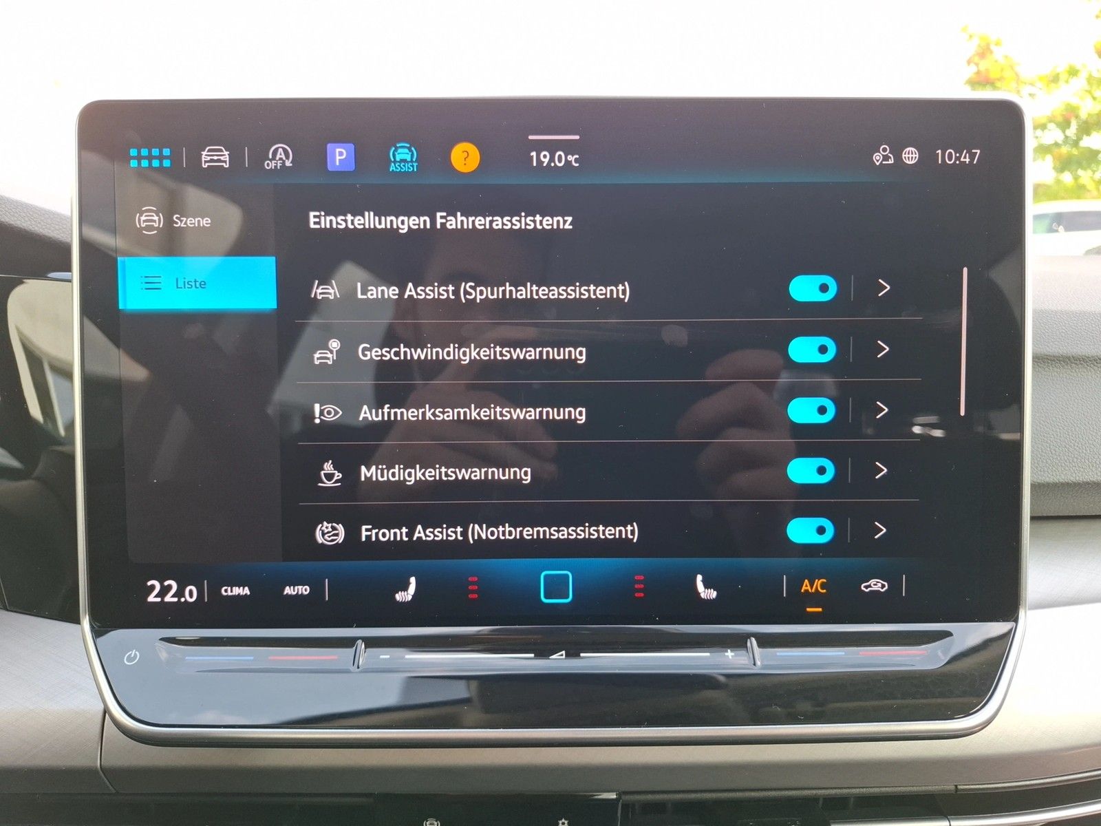 Fahrzeugabbildung Volkswagen Golf VIII Variant TSI Life LEDplus Navi AID ACC