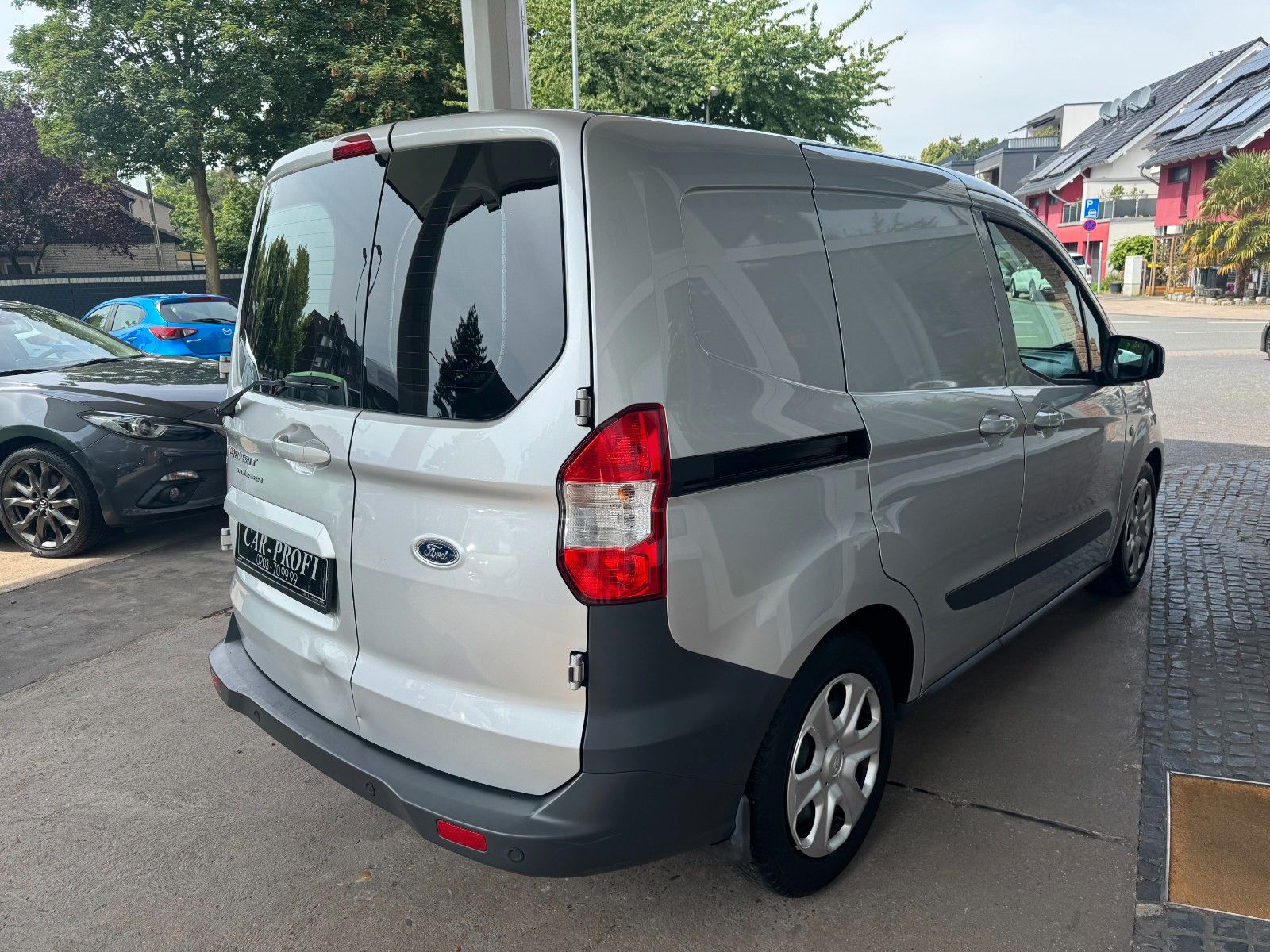 Fahrzeugabbildung Ford Transit Courier Trend Klima/PDC/1.Hd/erst 79 Tk