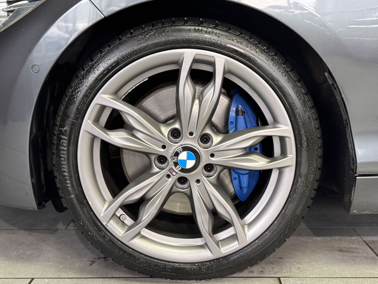 Fahrzeugabbildung BMW M135 i xDrive|AUTOMATIK|H&K|NAVI|KAMERA|