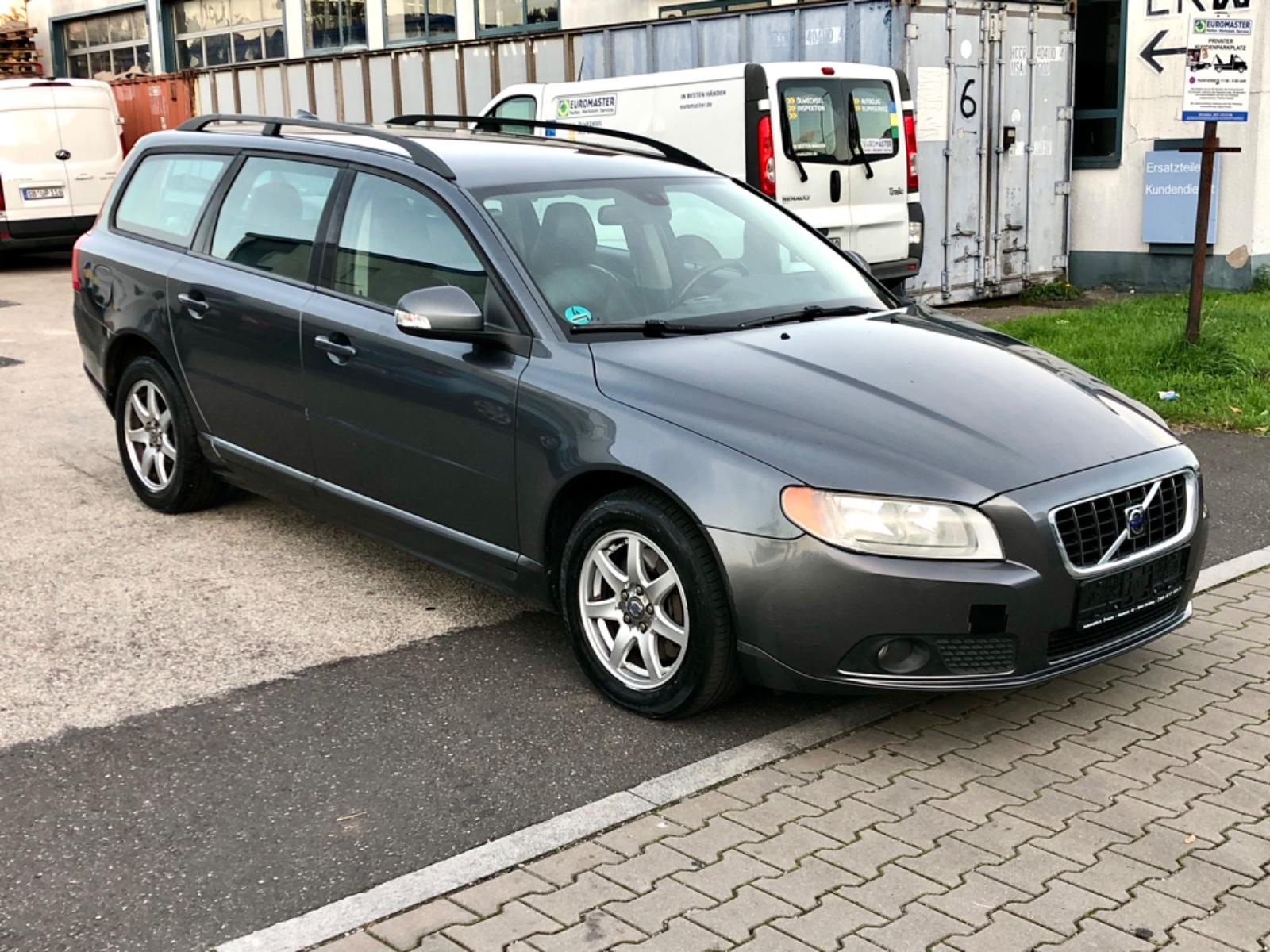 Volvo V70 2.4 Diesel D5 Kombi Momentum