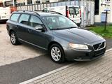 Volvo V70 2.4 Diesel D5 Kombi Momentum - gebrauchte Volvo V70 aus dem Jahr 2008