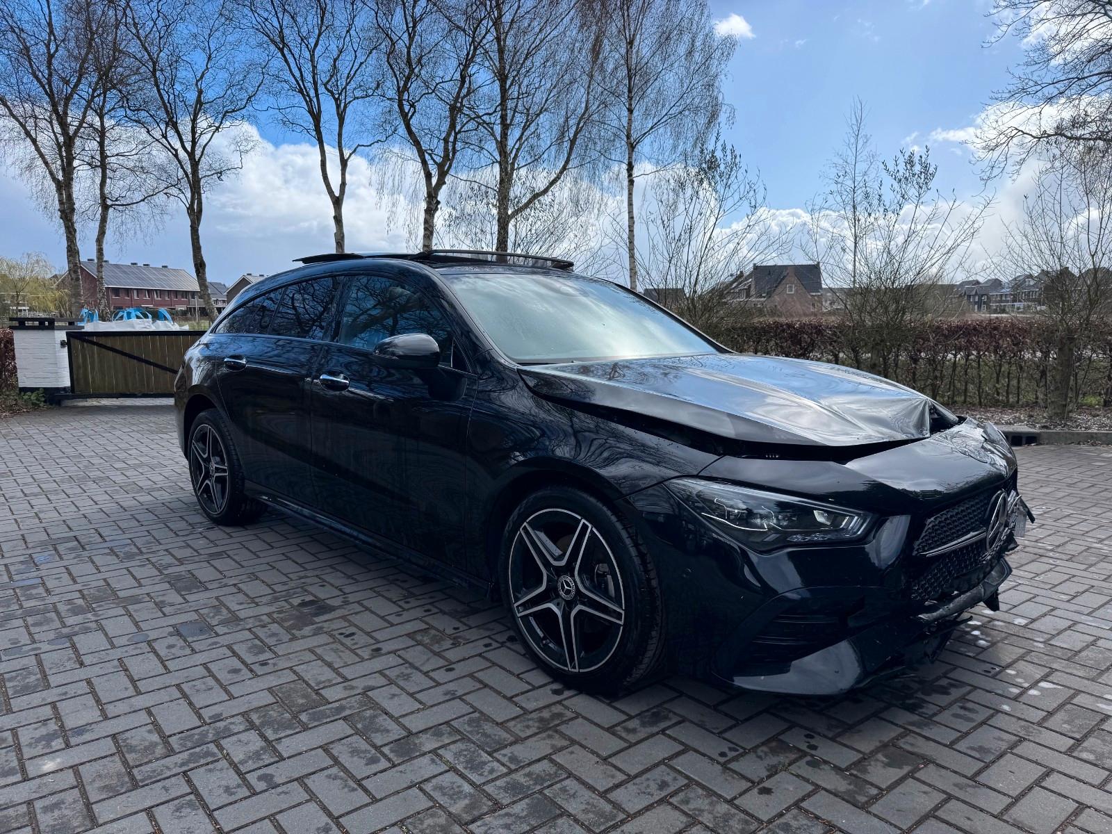 Mercedes-Benz CLA Shooting Brake CLA 180 AMG Line Edition PANO