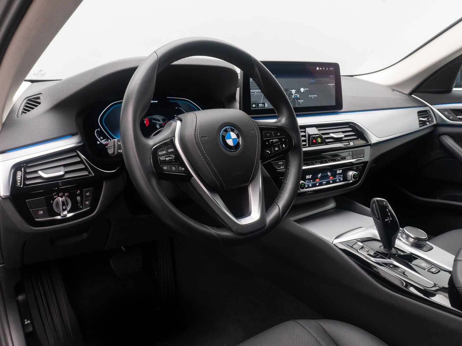 Fahrzeugabbildung BMW 530e Kamera DAB HiFi Sport Leder Komfort Alarm