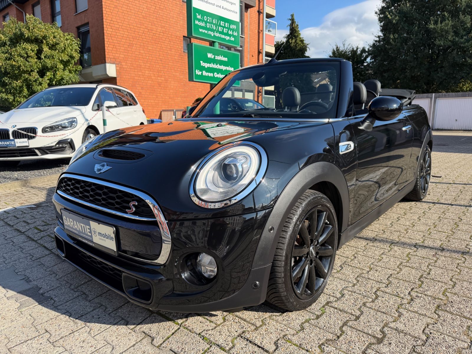 Fahrzeugabbildung MINI Cooper S Cabrio NAVI PDC LEDER H&K 1-HAND
