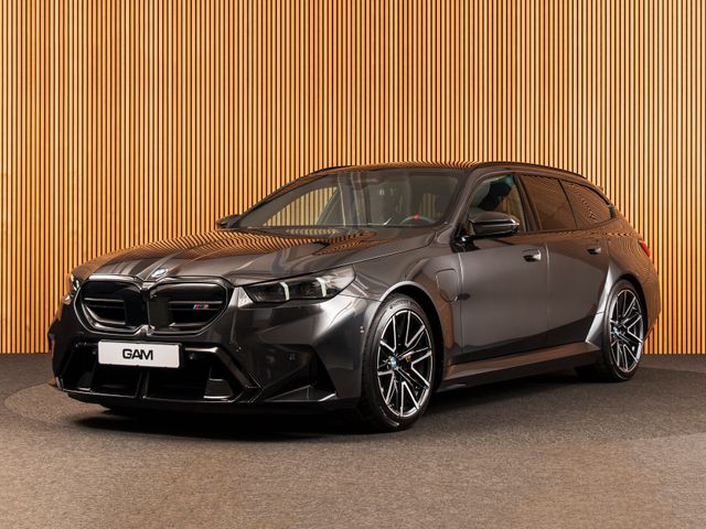 BMW M5 Touring CERAMIC-B&amp;W SURROUND-CARBON-PANO