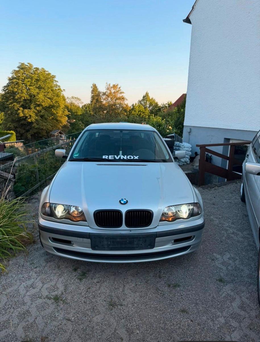 BMW 320