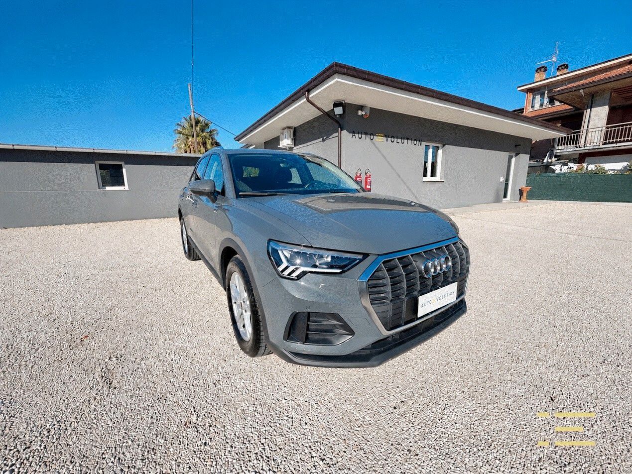 Audi Q3 35 TDI S tronic 150 cv Business 116.528 