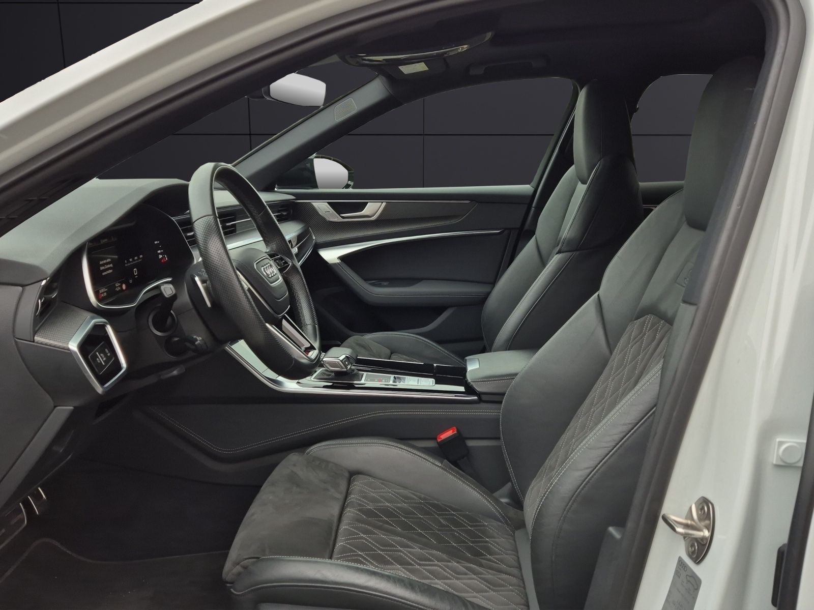 Fahrzeugabbildung Audi S6 Avant TDI quattro HDMatrix Navi Pano B&O AVC