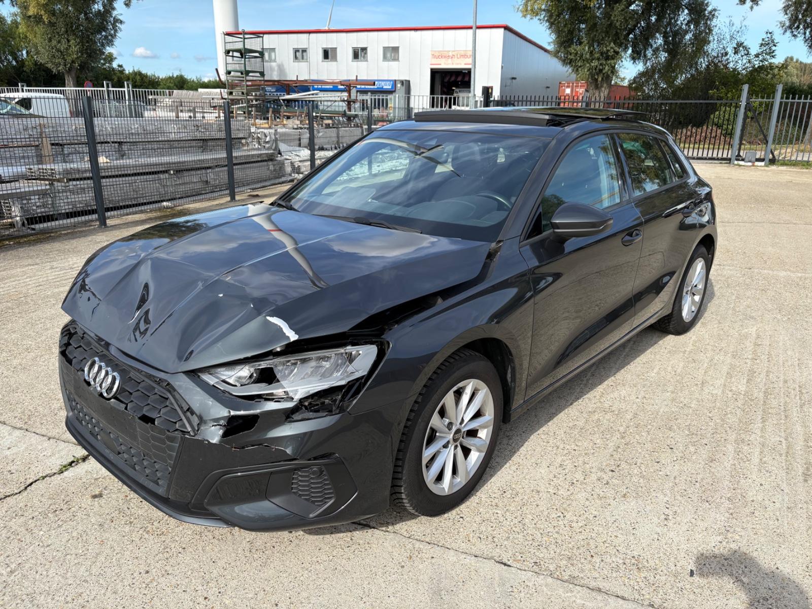 Audi A3 SPORTBACK 30 TFSI S-TRONIC / PANORAMA DACH