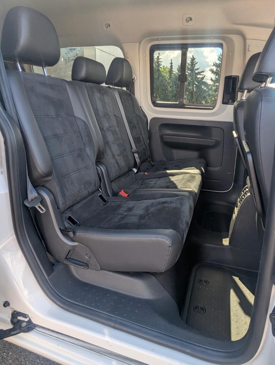 Volkswagen Caddy Maxi Highline Navi AHK Sitzheizung