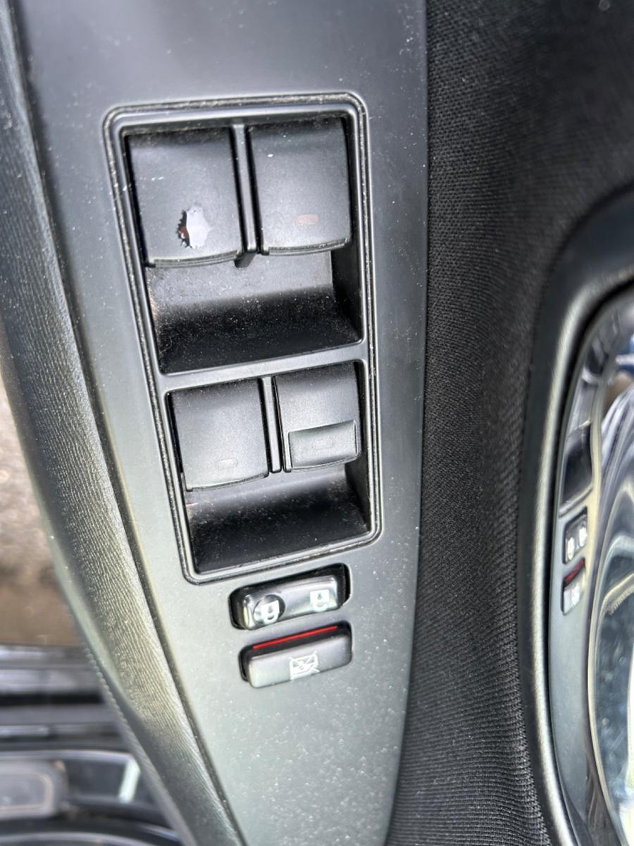 Toyota Avensis 2015 — photo 14