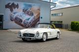 Mercedes-Benz 300 SL Roadster / Scheibenbremsen / Gussmotor - Mercedes-Benz 300 Oldtimer mit Benzin-Antrieb