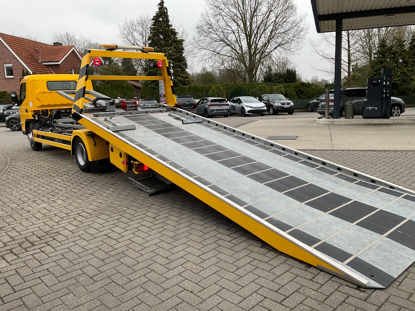 Fahrzeugabbildung Mitsubishi Fuso Canter,Abschleppbrille,Fahrzeugplateau