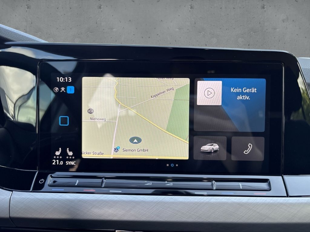 Fahrzeugabbildung Volkswagen Golf 2.0 TDI Life Navi AHK GJR