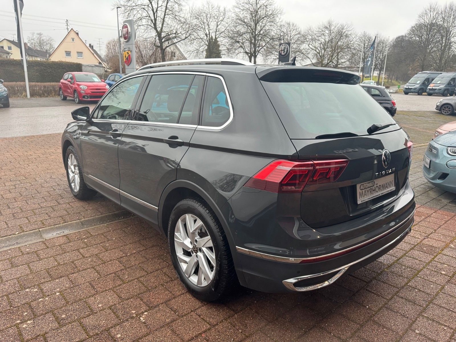 Fahrzeugabbildung Volkswagen Tiguan 2.0 Elegance Pano Ambiente Kamera Navi